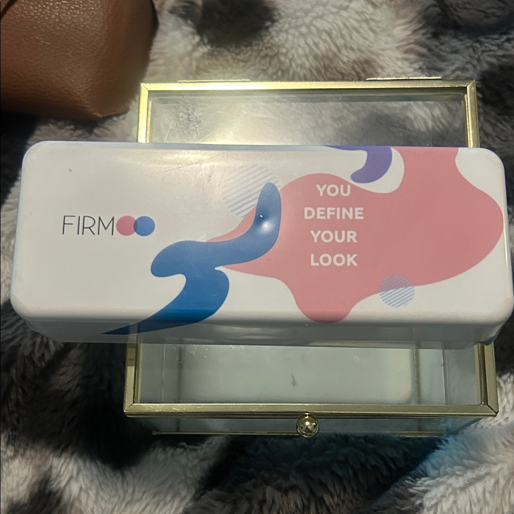 Tortoise shell square frame eyeglasses . No prescription in lens .